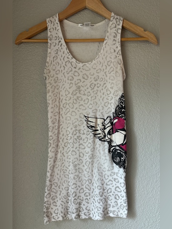 Zenana Outfitters Tops - Zenana Outfitters White Leopard-Print Tank with Pink Wing Graphic - Size S